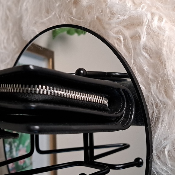 Coach NWTscMedium Corner Zip Wallet In Signature Canvas - Picture 6 of 9